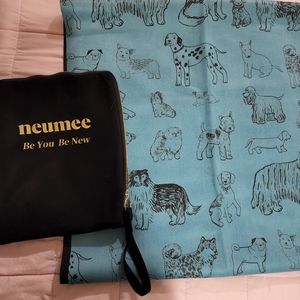 Neumee Yoga Mat with carrying case